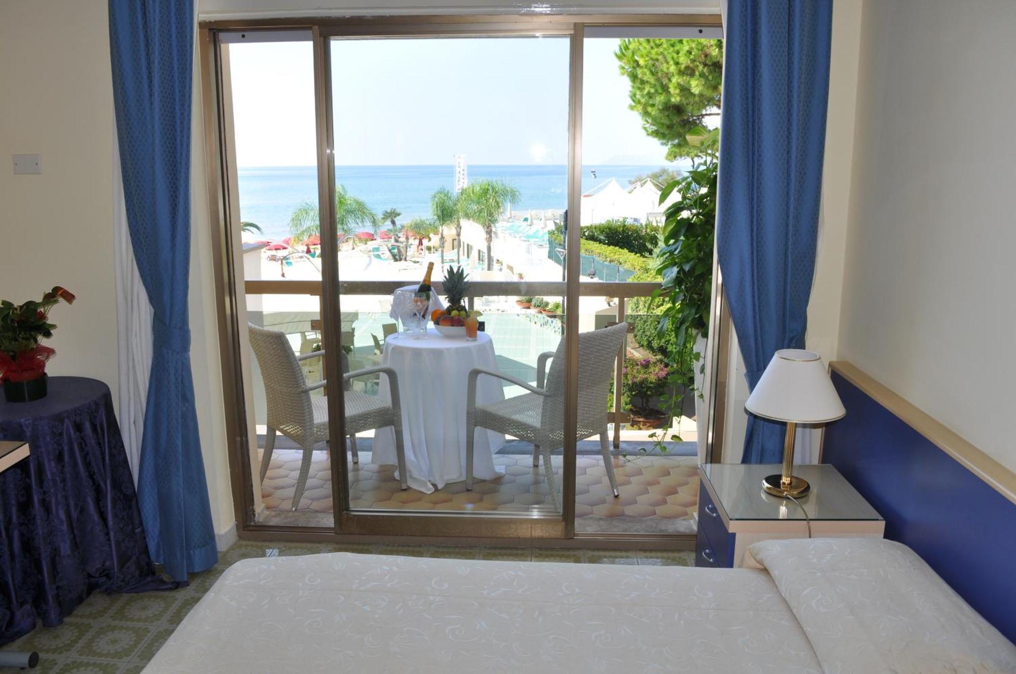 Hotel La Playa Sperlonga Extérieur photo